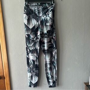 Nike Drifit Geometric Multi Color Legend Leggings Size Medium